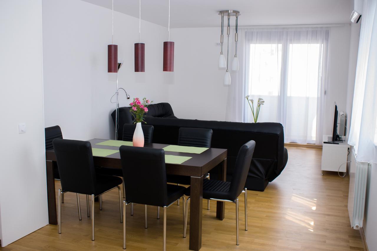 Botanical Garden Apartments ベオグラード エクステリア 写真